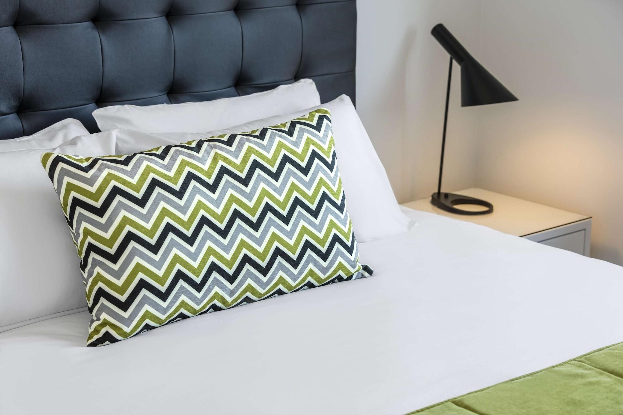 Oaks Brisbane Woolloongabba Suites Экстерьер фото