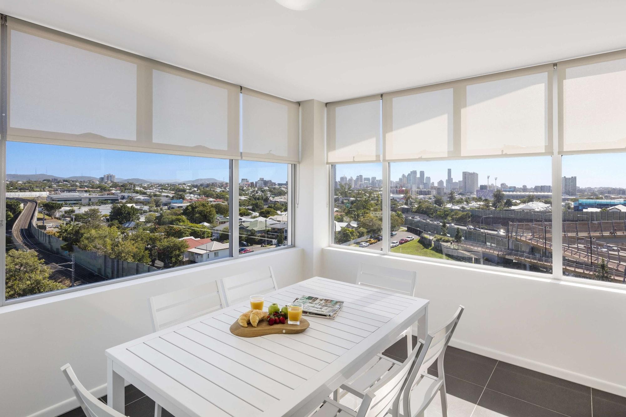 Oaks Brisbane Woolloongabba Suites Экстерьер фото