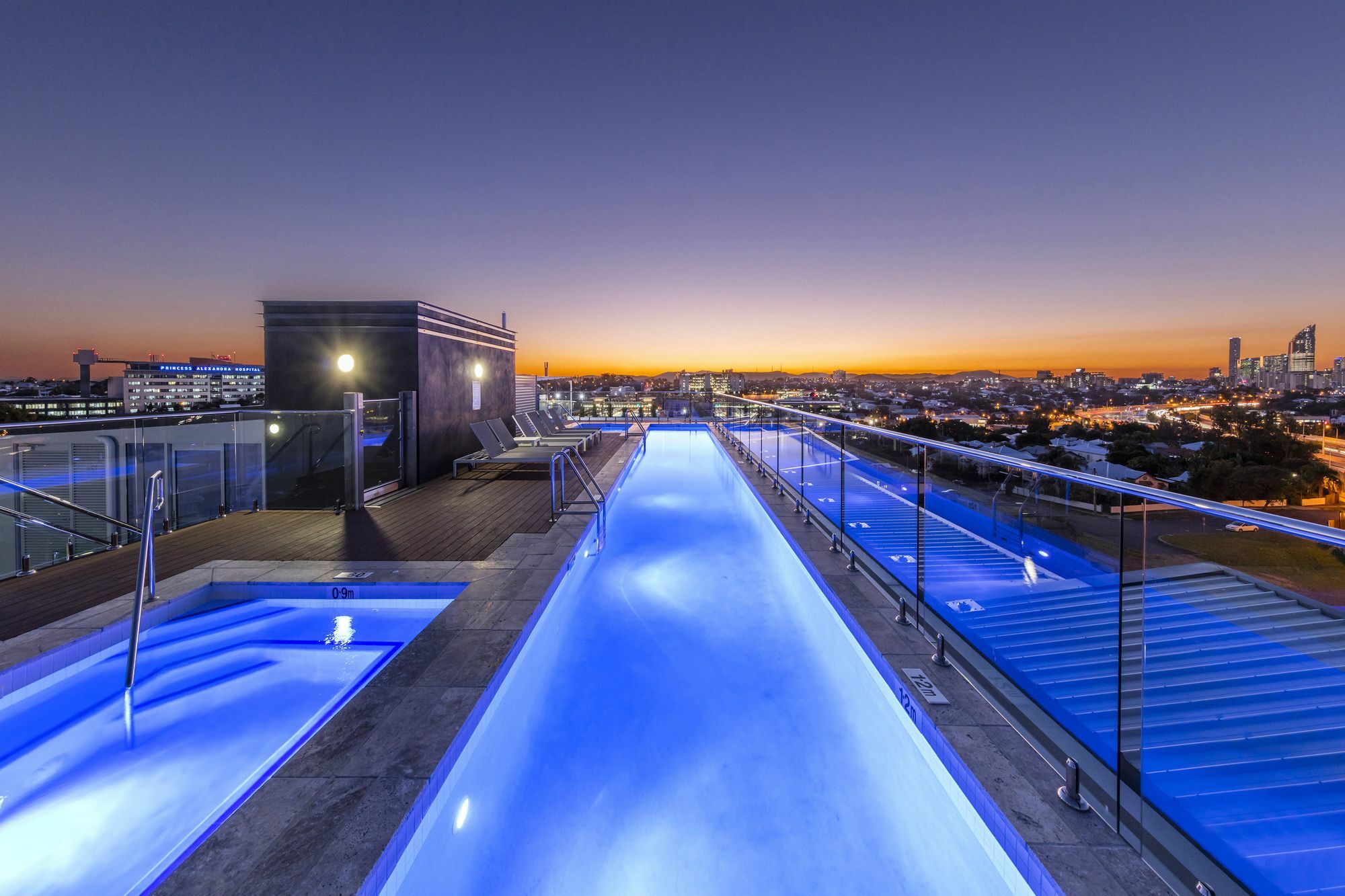 Oaks Brisbane Woolloongabba Suites Экстерьер фото