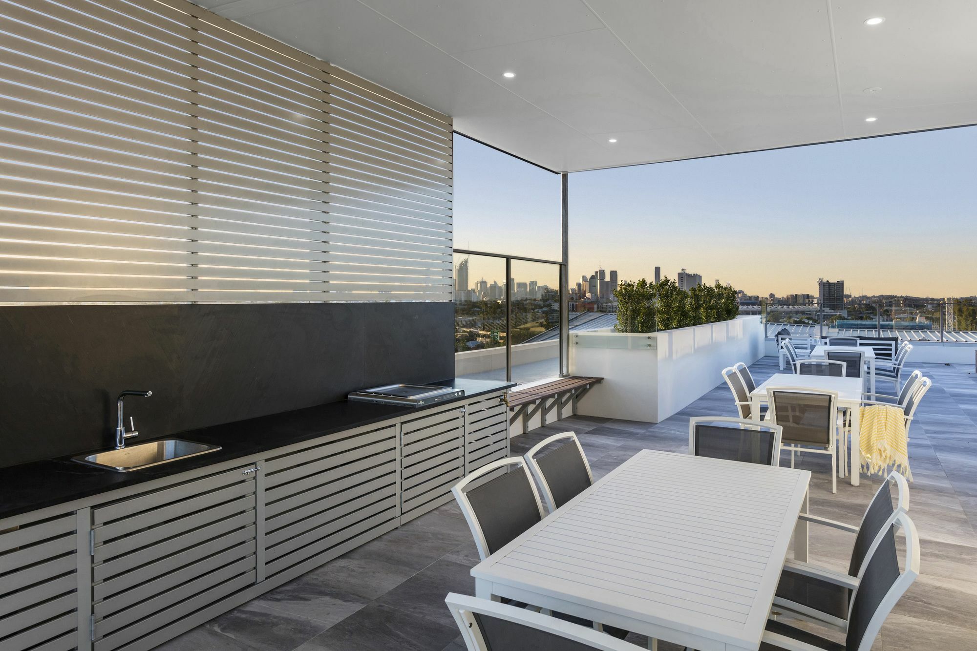 Oaks Brisbane Woolloongabba Suites Экстерьер фото